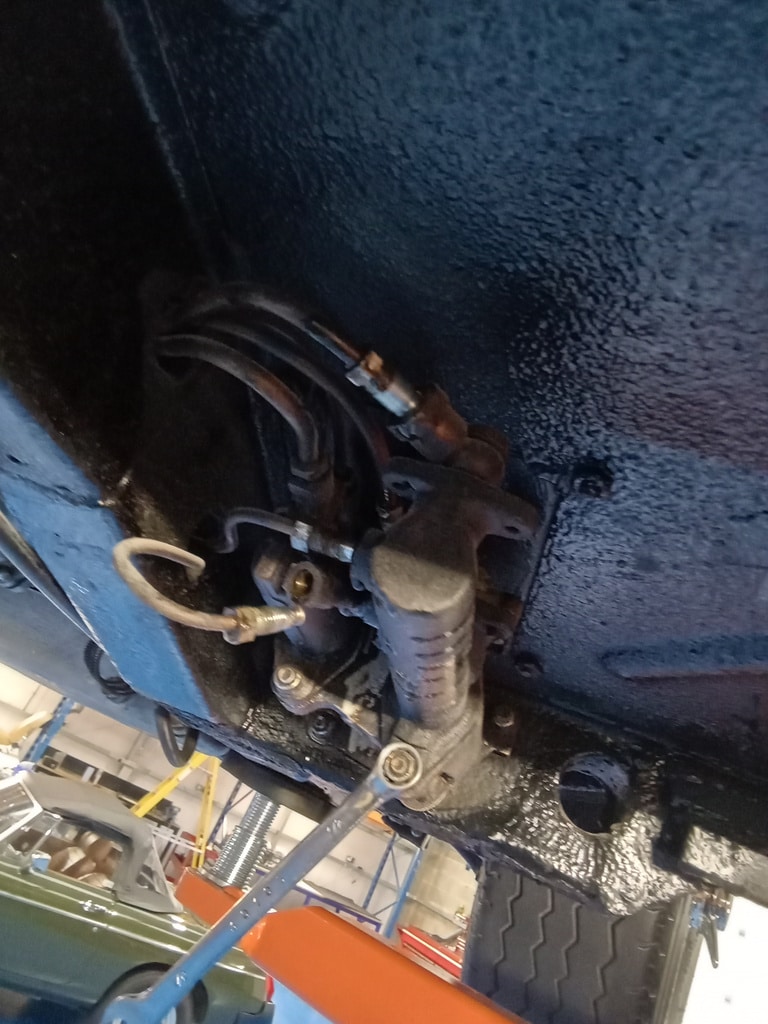 150126 1969 Aston Martin DB6 Volante Master Cylinder 3