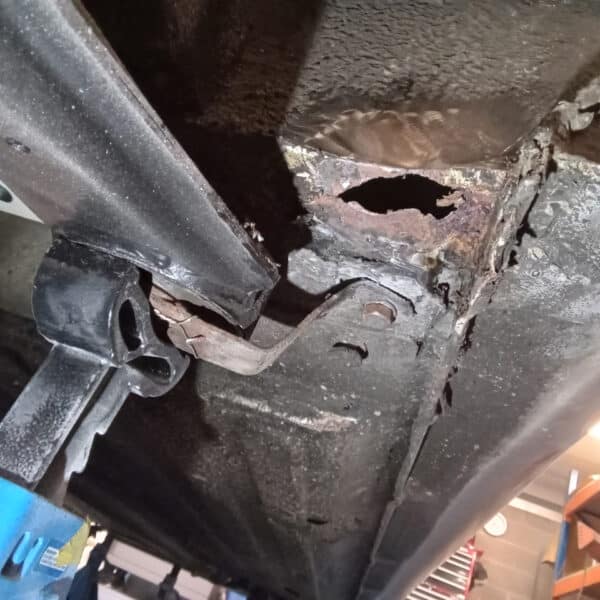 150126 1991 Jaguar XJS V12 Floor Repairs