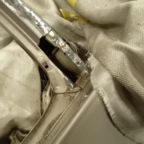 150126 1991 Jaguar XJS V12 Rear Window Repair 2