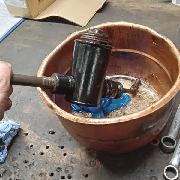 160126 1939 Morris 8 Tourer New Master Cylinder OSR Broken Spring Eyelet 15