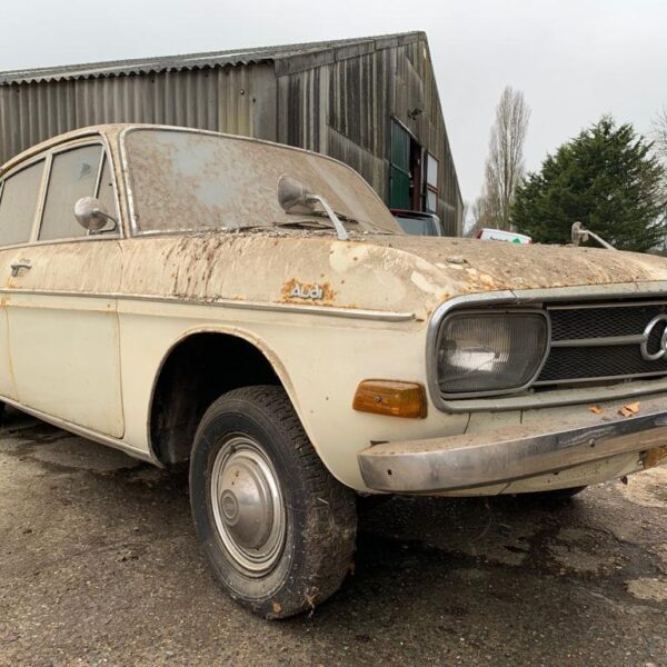 170122 1969 Audi 70L 33