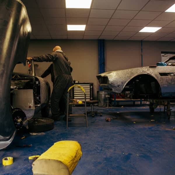 200126 1970 Aston Martin DBS Vantage Bodyshop 1