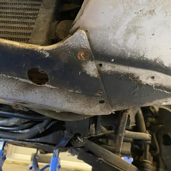 200126 1991 Jaguar XJS Front Valance and Splitter Removed 7