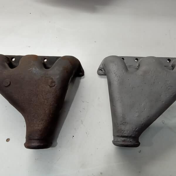 210126 1953 Aston Martin DB2 Exhaust Manifolds Painted 3