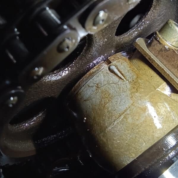 210126 1973 Mercedes 250 Tappets and Plugs 5