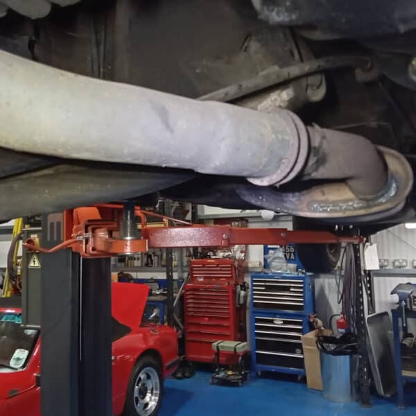 220126 1973 Mercedes 250 Exhaust Check