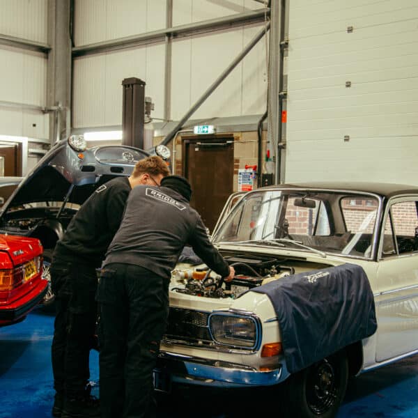 230126 1969 Audi 72L Fire Up 11