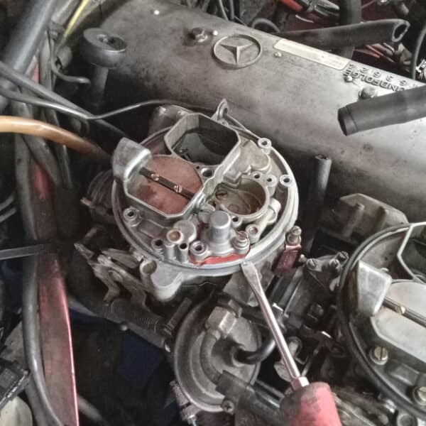230126 1973 Mercedes Rear Carb Check 2