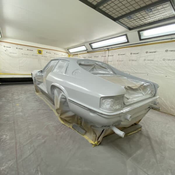 240126 1991 Jaguar XJS in Primer 12