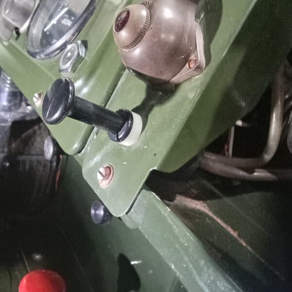 270126 1956 Land Rover Series 1 Washers 2