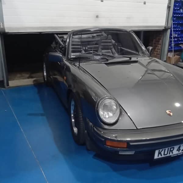 280126 1983 Porsche 911 Oil Check and Reverse Lights 10
