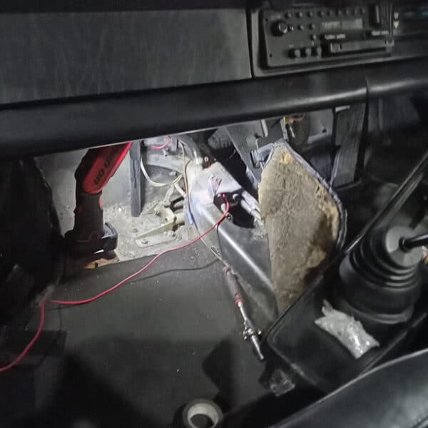 280126 1983 Porsche 911 Oil Check and Reverse Lights 3