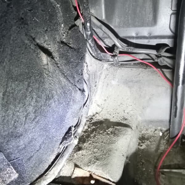 280126 1983 Porsche 911 Oil Check and Reverse Lights 5