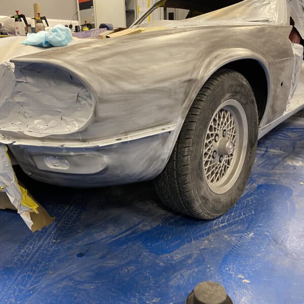 280126 1991 Jaguar XJS Block Sanding 17