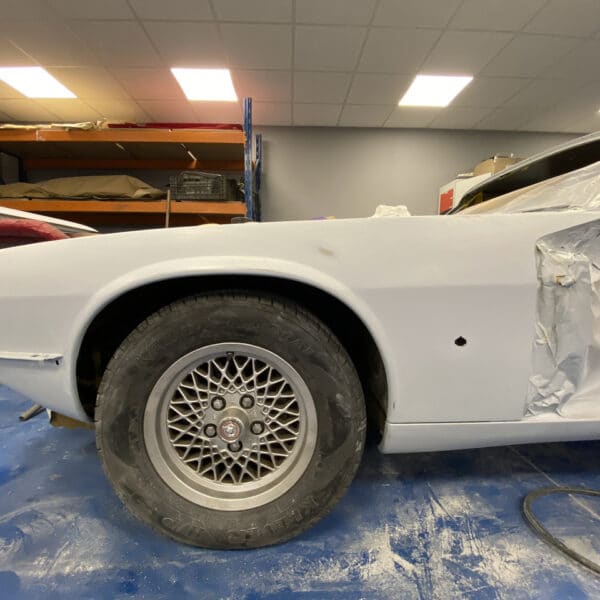 280126 1991 Jaguar XJS Block Sanding 24