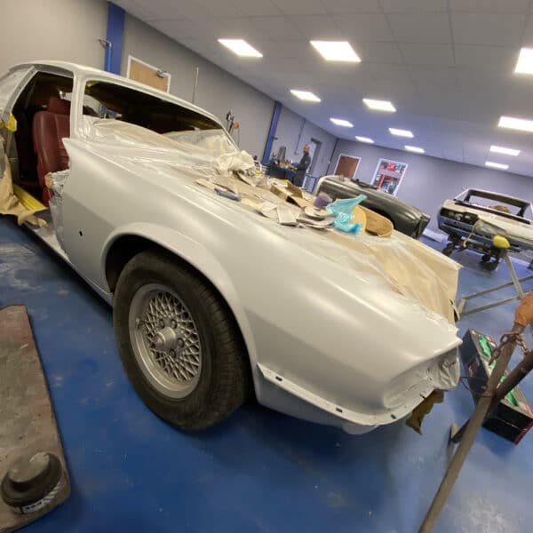 280126 1991 Jaguar XJS Block Sanding 32