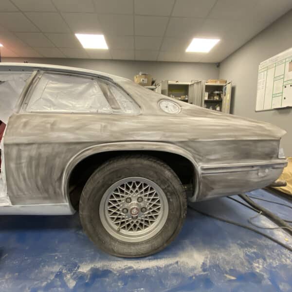 280126 1991 Jaguar XJS Block Sanding 36