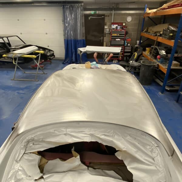 280126 1991 Jaguar XJS Block Sanding 37