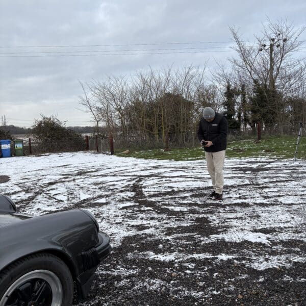 Behind the scenes porsche 911 4