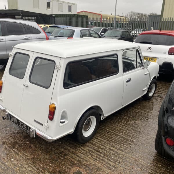 Mini Clubman Delivery 01