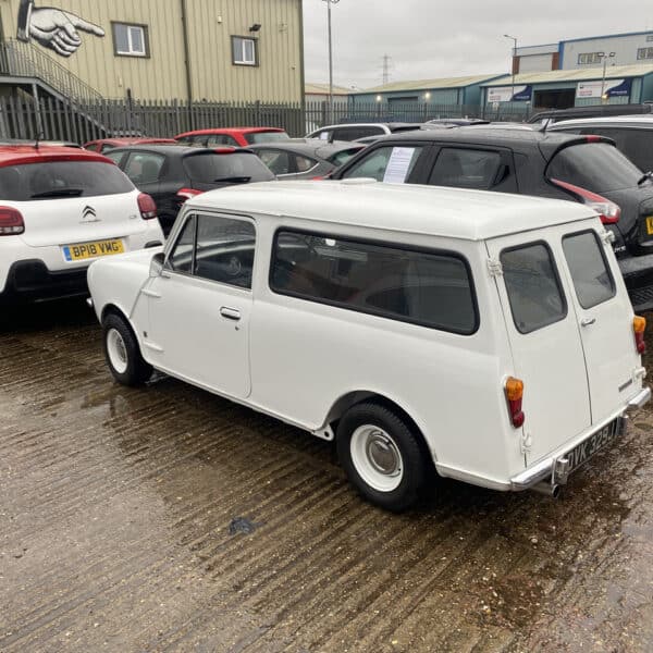 Mini Clubman Delivery 02