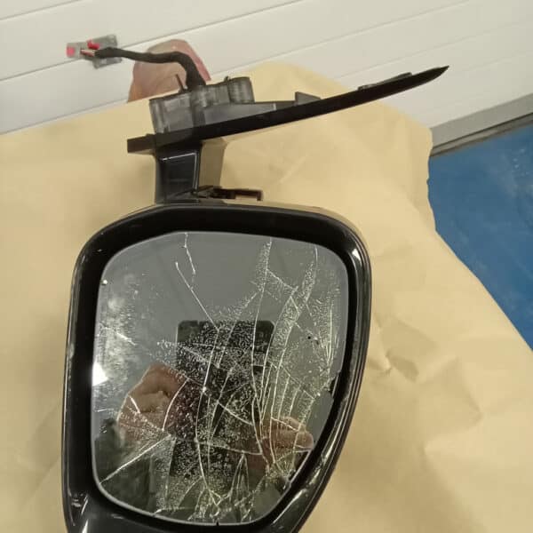 030226 2016 Range Rover Sport Boot Repair and New Wing Mirror 18