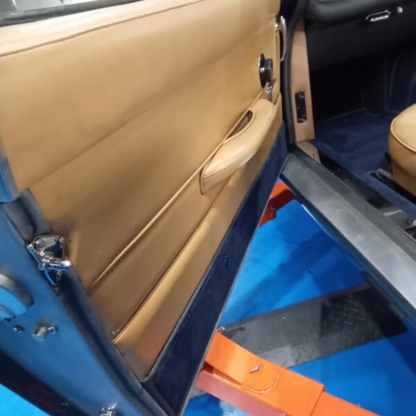 040226 1969 Aston Martin DB6 Volante Run Up and Boot Carpets 2