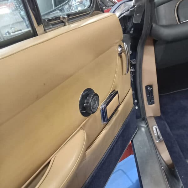 040226 1969 Aston Martin DB6 Volante Run Up and Boot Carpets
