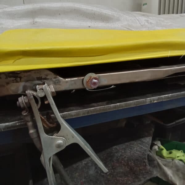 040226 1991 Jaguar XJS Broken Door Bolt 2