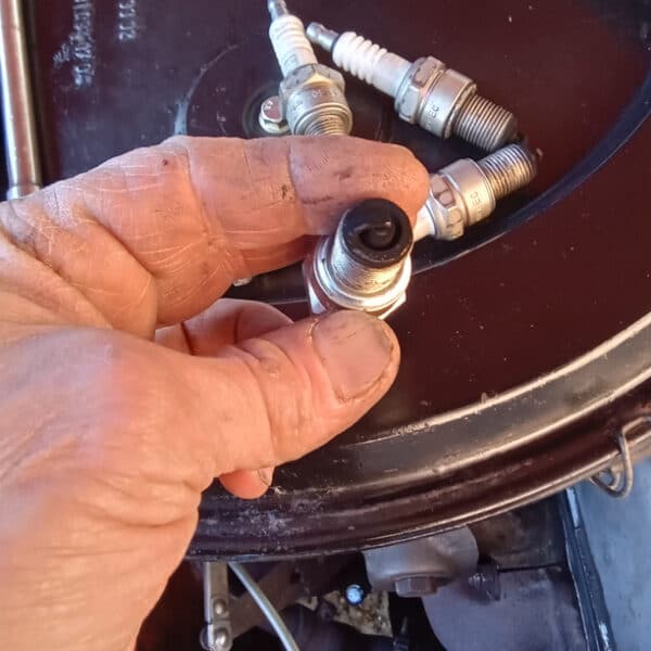 050226 1973 Mercedes 250 Rough Running 3