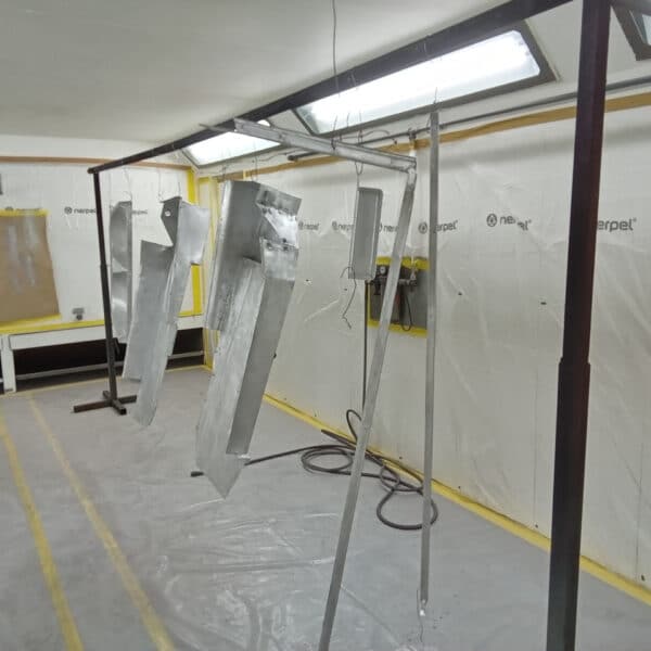 060226 1955 Aston Martin DB2 Drophead Floors in DTM 13