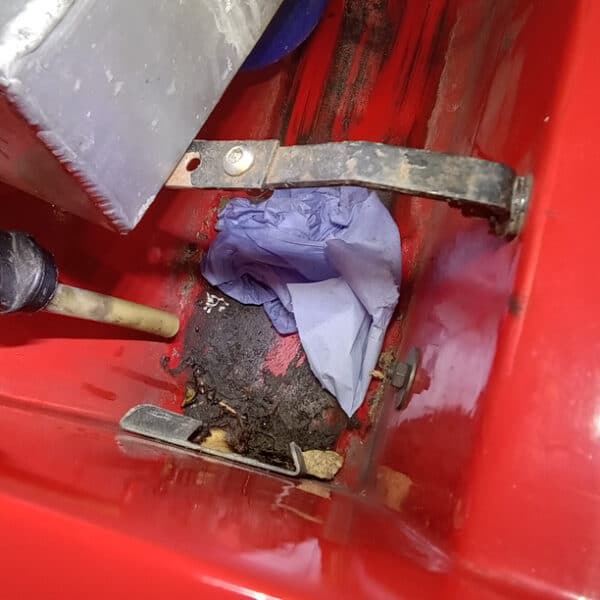 060226 1989 TVR Tasmin Under Bonnet Tidy 10
