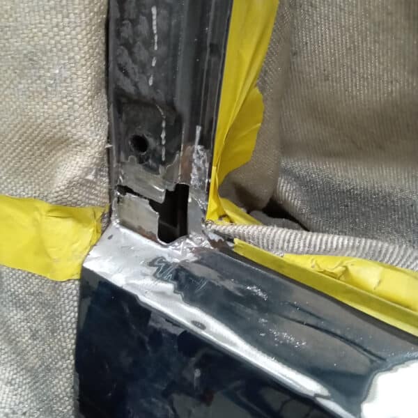 060226 1996 Bentley Continental R Quarter Window Rust 9