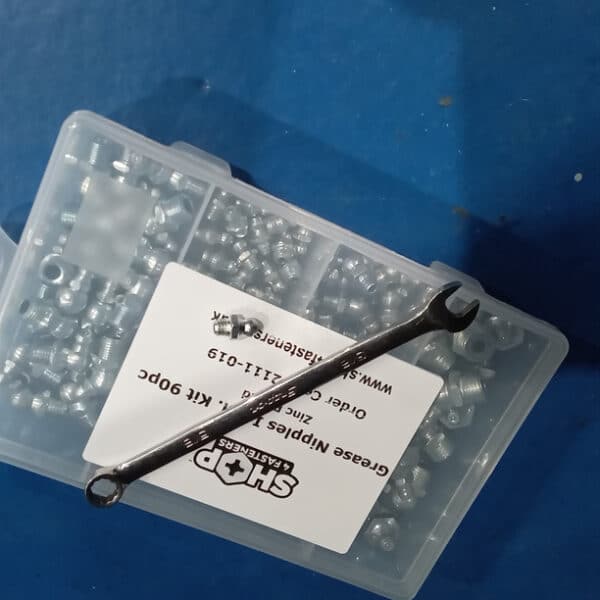 070226 1956 Land Rover Series 1 Dynamo Water Pump and Regulator 8