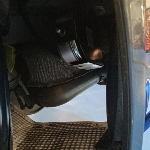 100226 2006 Aston Martin V8 Vantage Alarm Siren 4