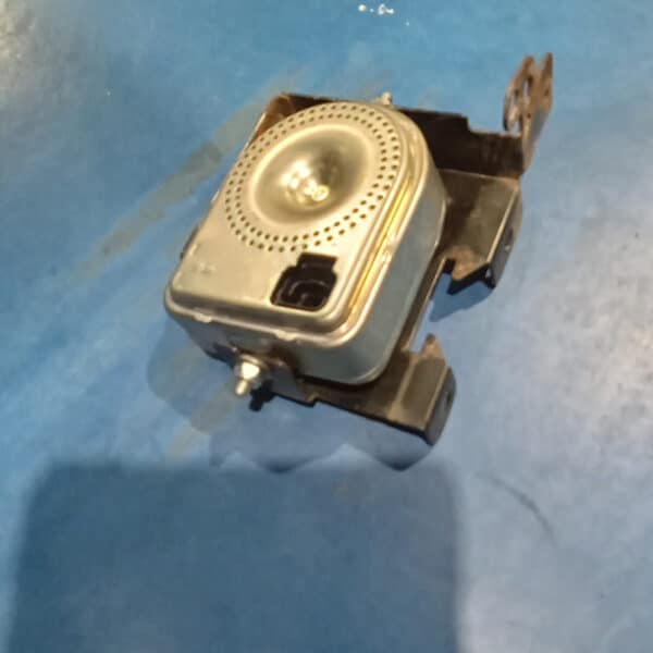 100226 2006 Aston Martin V8 Vantage Alarm Siren 5