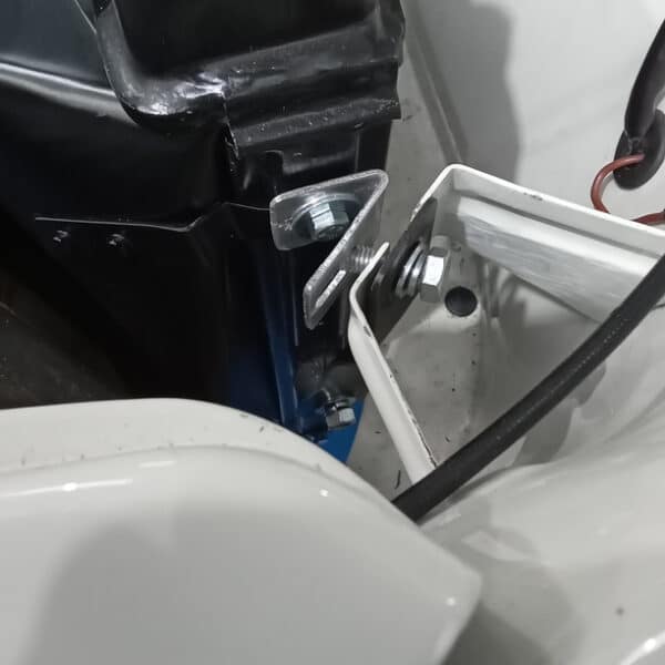 130226 1969 Audi 72L Raidiator Cowling 3