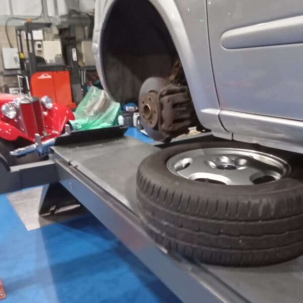 170226 2005 Mercedes Vito Wheels 3