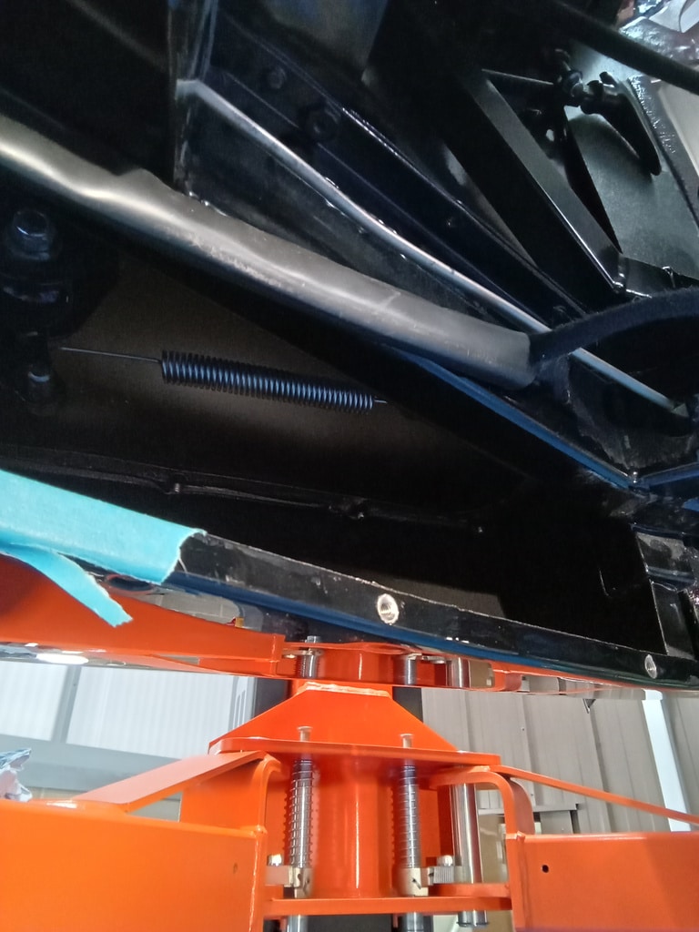 180226 1953 Aston Martin DB2 Trims 9