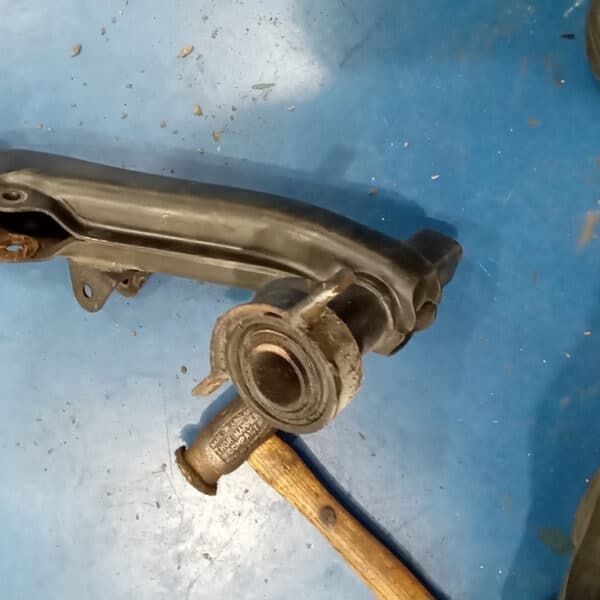 180226 1969 Audi 72L Wishbone and Torsion Arm Bushes Replaced 5