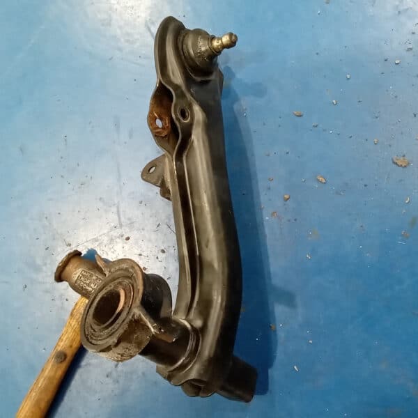 180226 1969 Audi 72L Wishbone and Torsion Arm Bushes Replaced 6