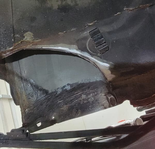 180226 1998 Citroen Saxo VTR Inner Sill Damage 2