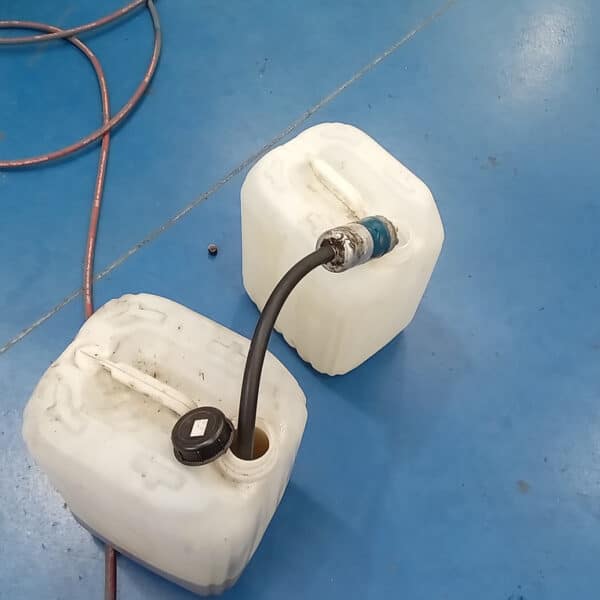 190226 1988 Mercedes 300SL Fuel Pump Removal and Car Running 4