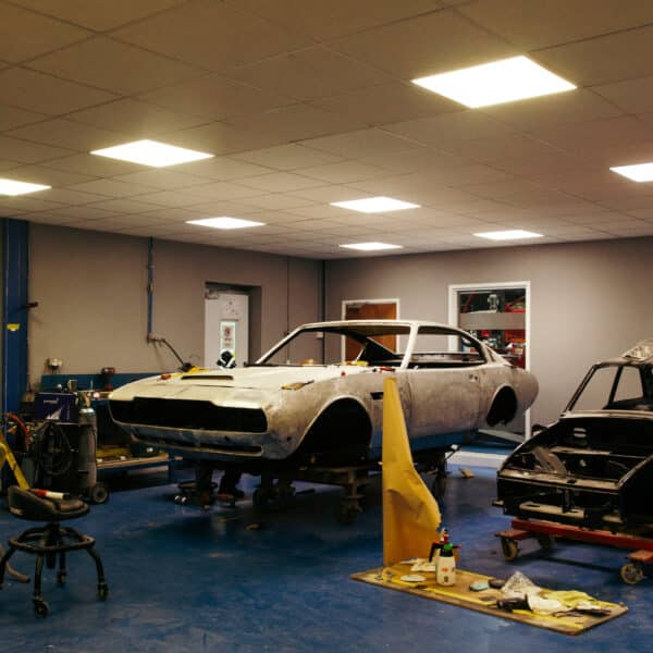 1970 Aston Martin DBS Vantage Workshop BTS 4