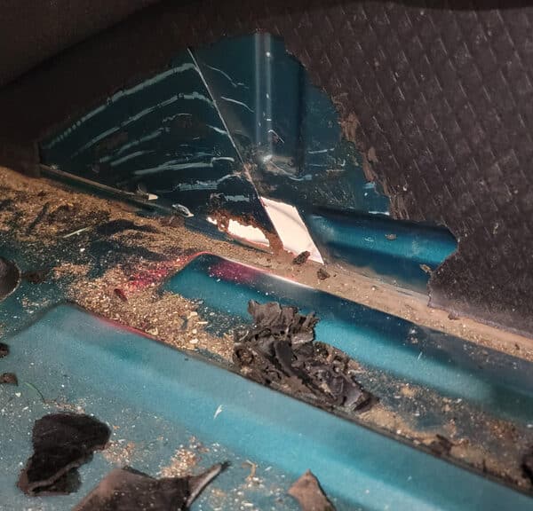 200226 1998 Citroen Saxo VTR Wheel Well Rust 4