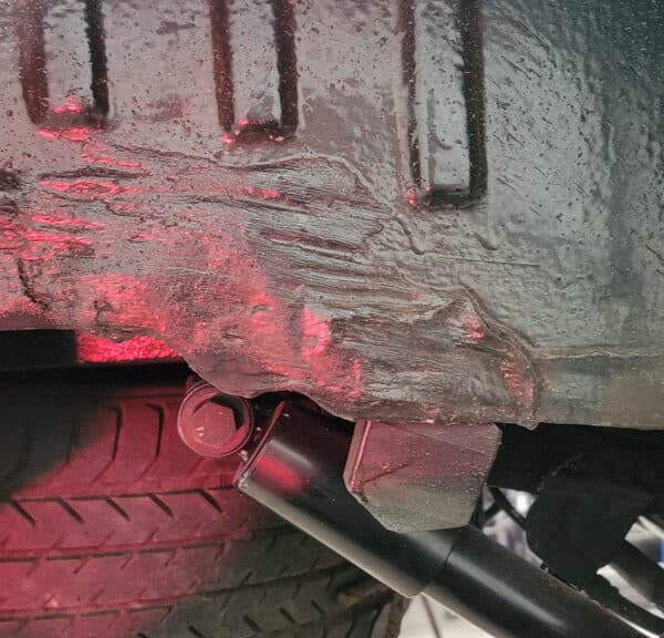 200226 1998 Citroen Saxo VTR Wheel Well Rust