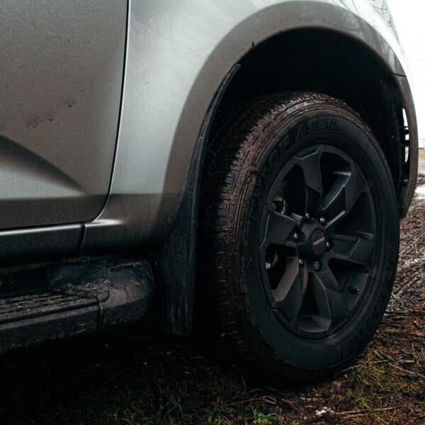 230126 2025 Isuzu D Max V Cross Beauty Shots 15