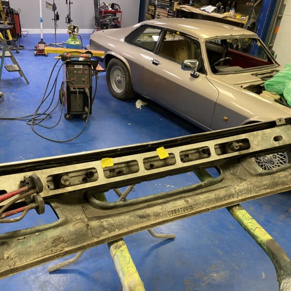 240226 1996 Bentley Continental Front and Rear Bumper Teardown 37