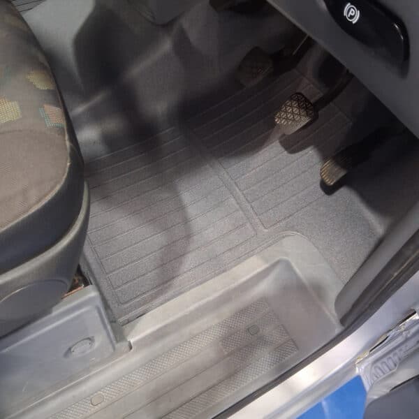 240226 2005 Mercedes Vito New Front Carpet 4