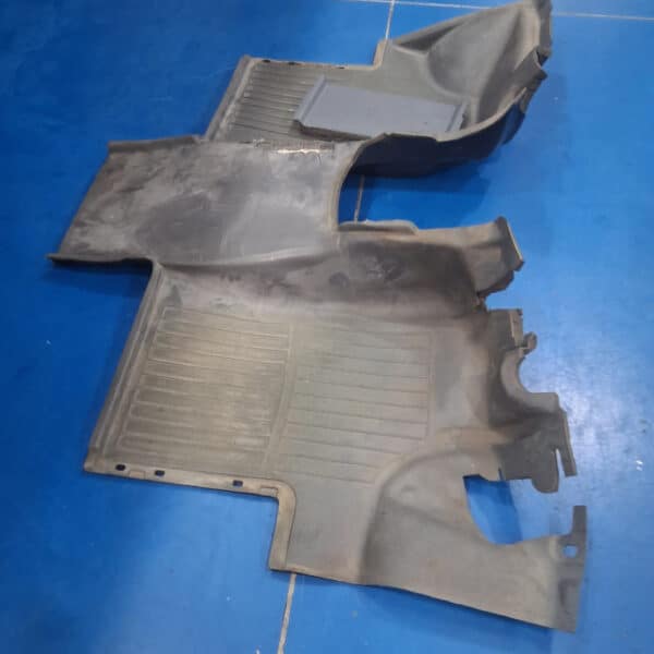 240226 2005 Mercedes Vito New Front Carpet